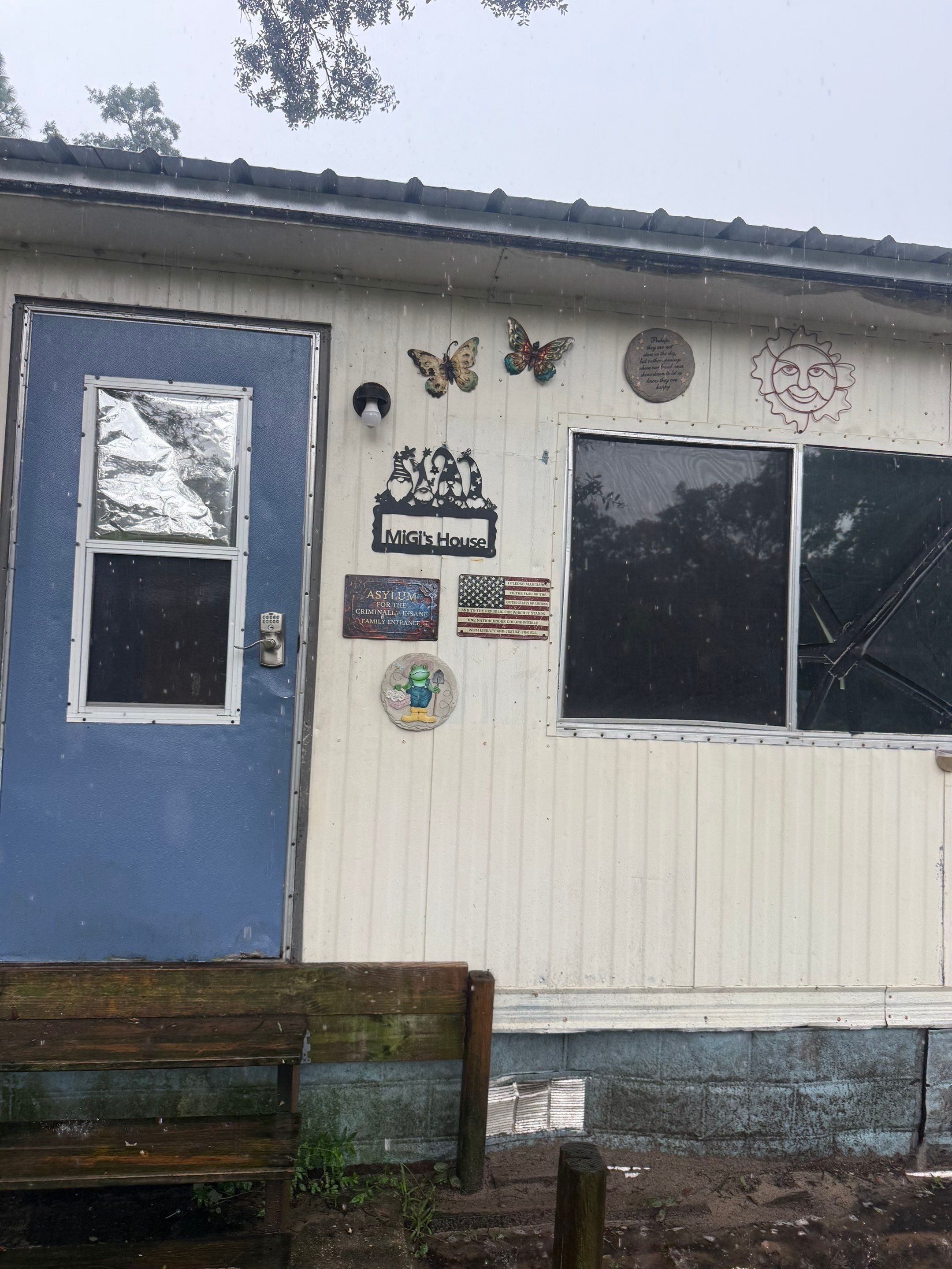 Mount Dora Ultra Rib mill finish metal side elevation