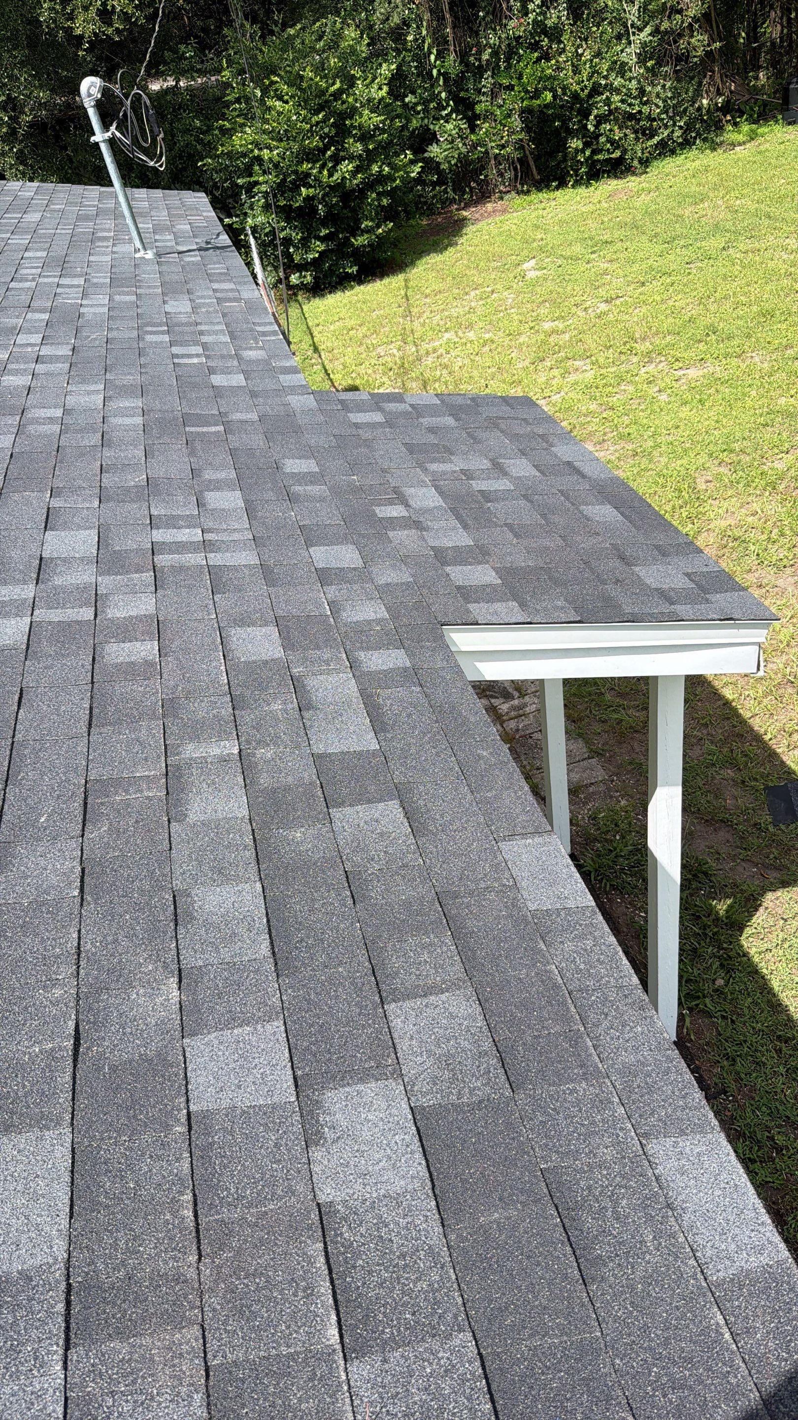 West Gainesville Oakridge Onyx Black field and white drip edge